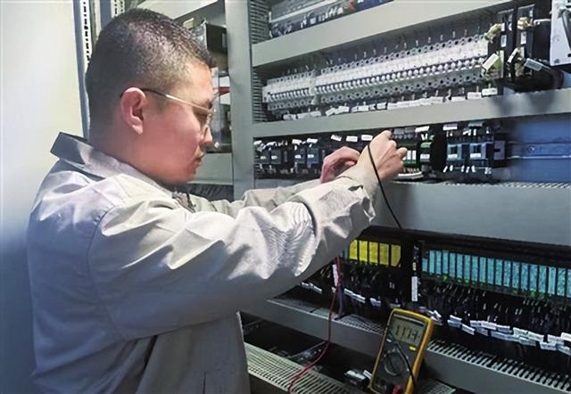 「晋阳工匠风采录」心怀传承 全力奔赴——记太原重工维修电工高级
