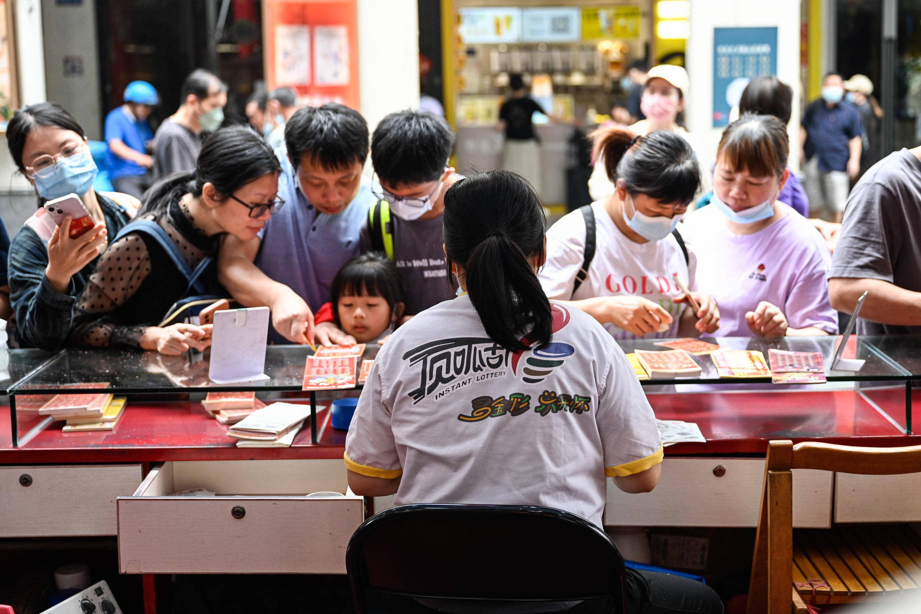 「video   photo」tribute to laborers on labor day