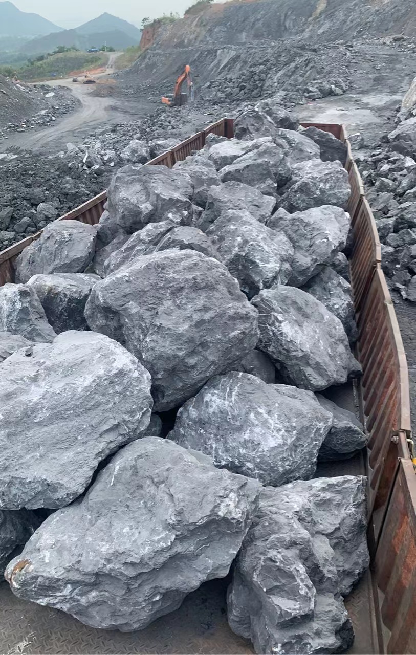 江西矿山直发的黑山石,矿山装黑山石多少钱一吨,江西黑山石图片