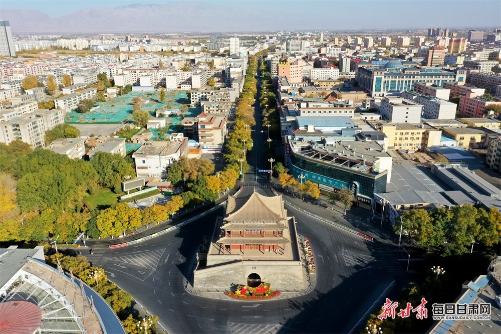 "静下来"的张掖城