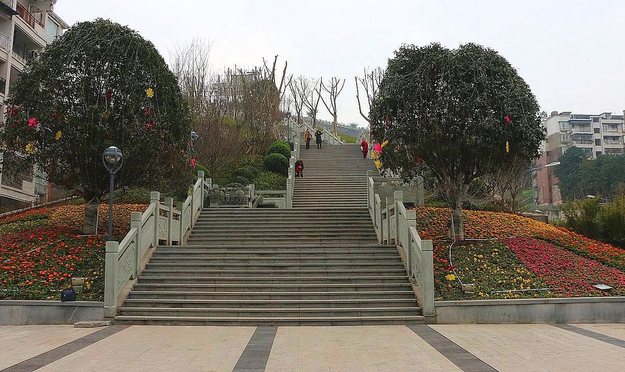 墊江縣城市旅遊-打卡鳳山公園