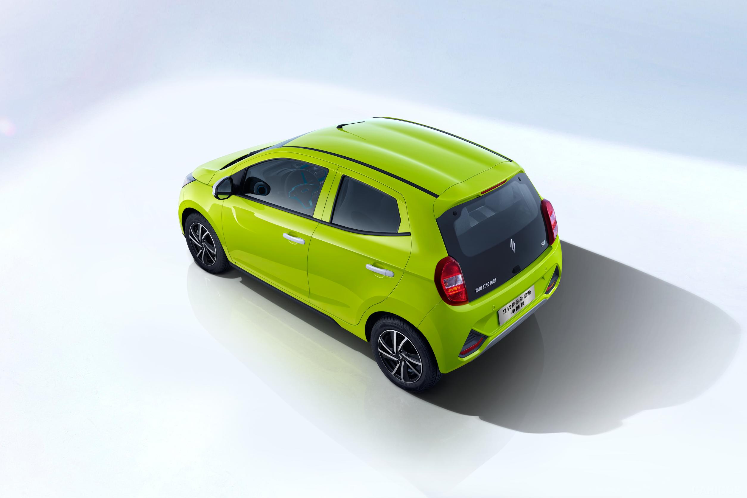 买菜车-试驾雷诺江铃小麒麟:麻雀虽小五脏俱全