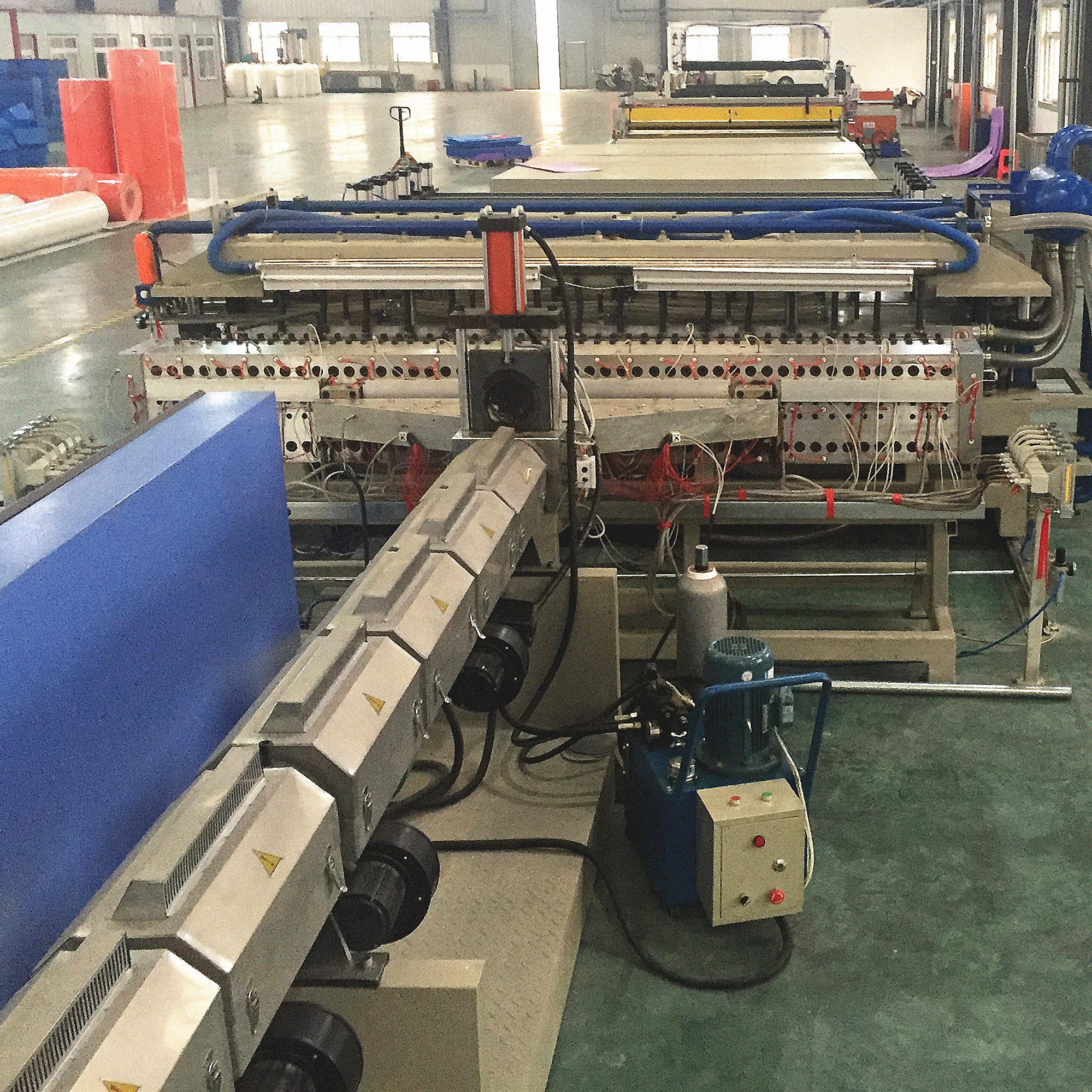 塑料板材设备 pp板材设备 pe板材设备加工过程?