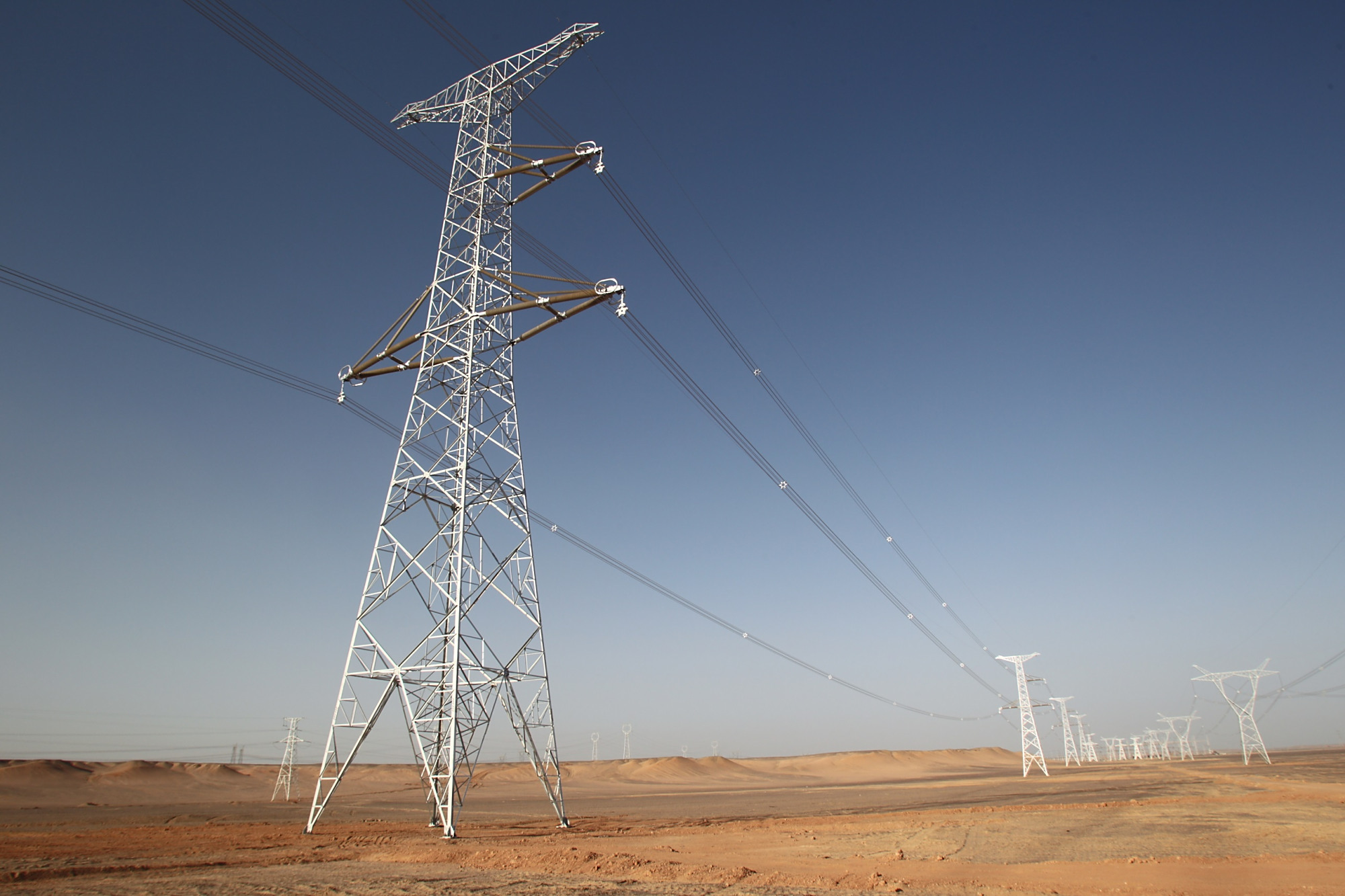 中国新型外绝缘输电网解决方案何以全球引领?