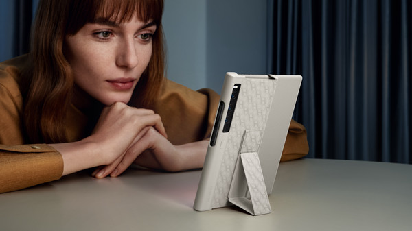 华为mate xs 2正式开售 解决折叠屏手机用户痛点