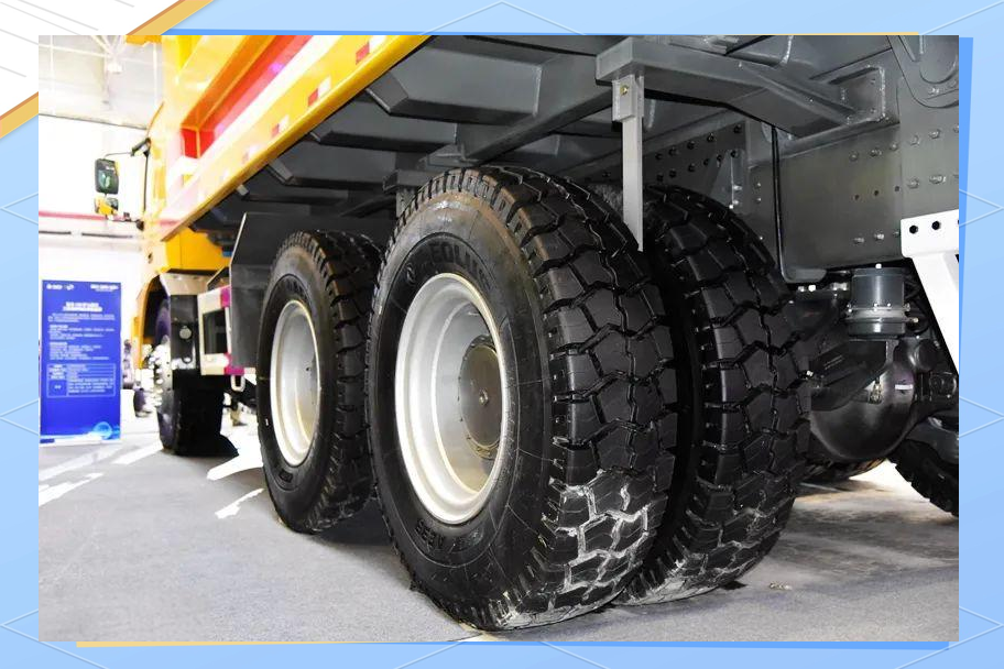 中国重汽豪沃150矿山霸王:非对称设计引关注