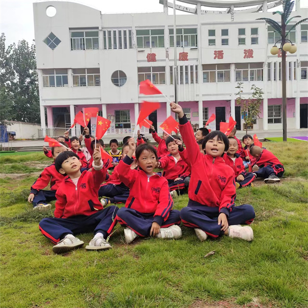 小小中国心深深爱国情盱眙县河桥镇中心幼儿园庆祝国庆节主题活动