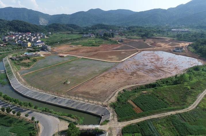 湖北省鄂州市汀祖镇工业疮疤变良田美景