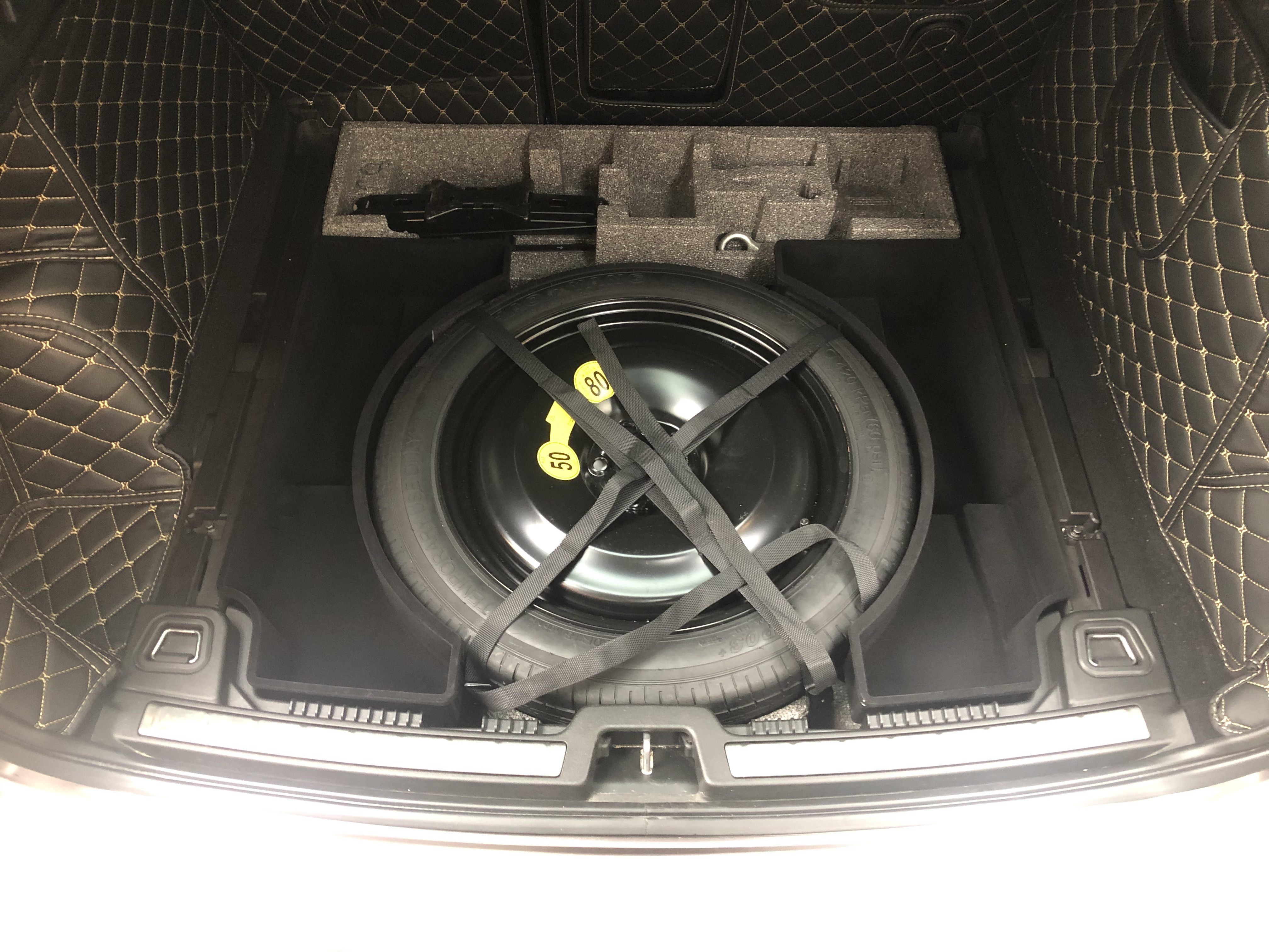 轿车型没有尾箱