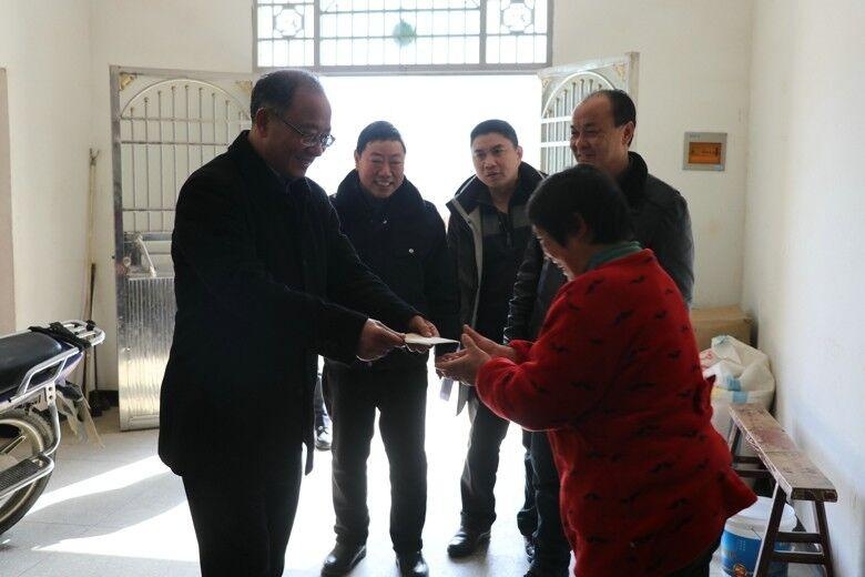 郑家齐到太湖县开展春节慰问和调研集镇区建设等工作