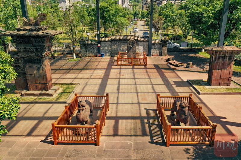 老照片里的雅安国宝高颐阙