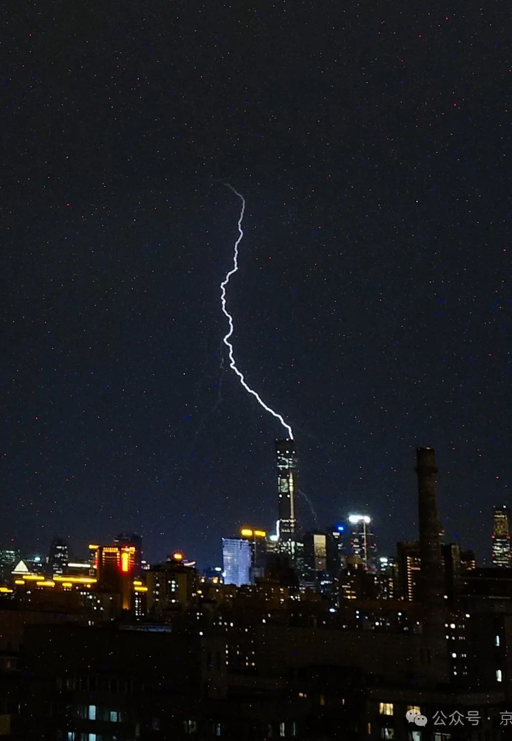 北京雷雨过境,25张闪电照片无比震撼!