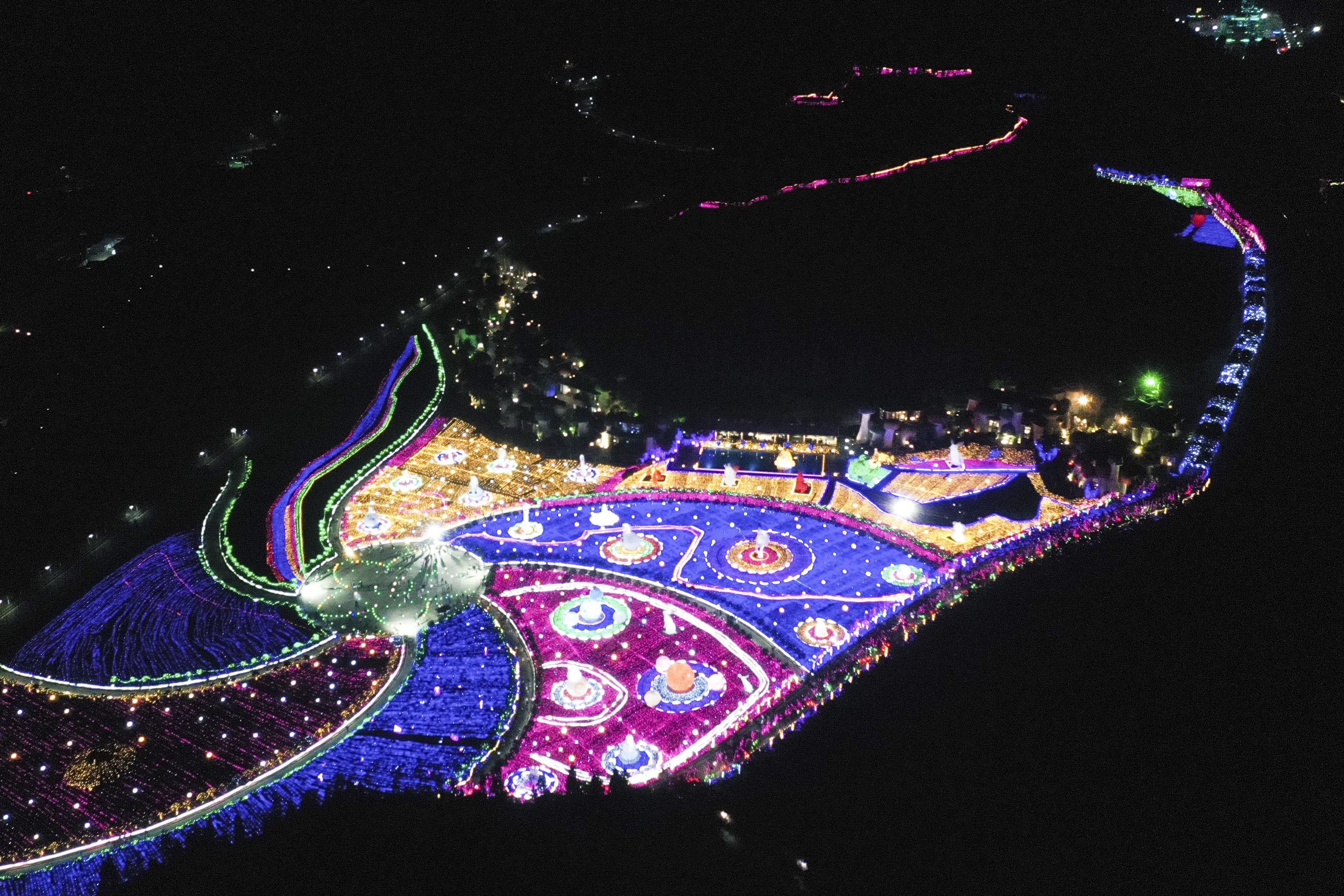 "夜态"美|贵州醇景区夜色经济点燃"烟火气"