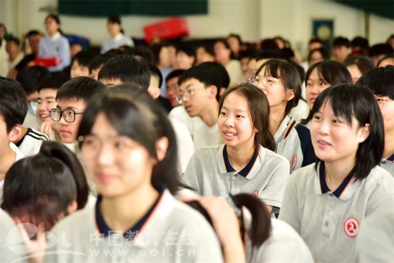 意气风发少年行 纸短情长南园归 浙江省杭州第十中学举行2023届毕业