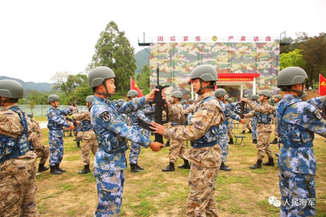 硝烟弥漫 杀声震天!海军陆战队新兵动员让你想不到