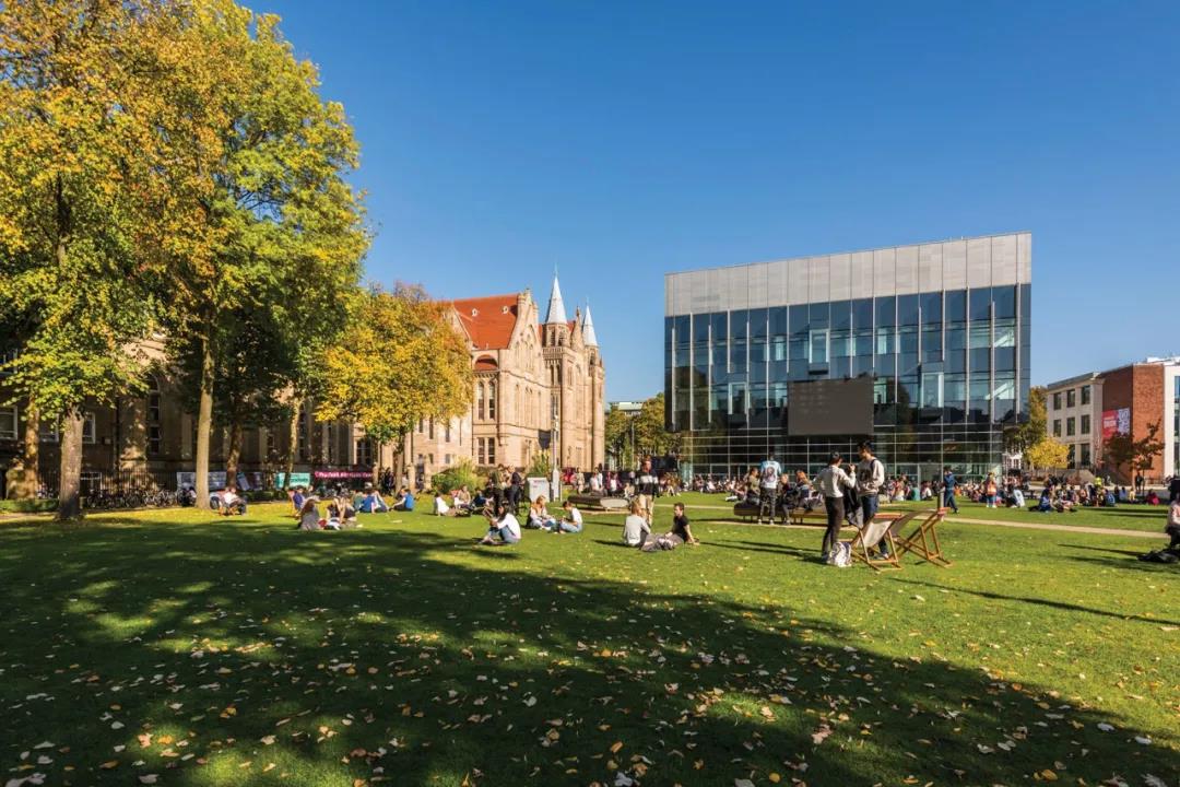 在慕尼黑工业大学毕业后,我同时拿到外企offer和公务员进面!