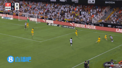 西甲-巴萨6-0瓦伦 拉菲尼亚费尔明莱万均双响_西甲巴萨瓦伦西亚比赛战报_莱万进球亚马尔助攻