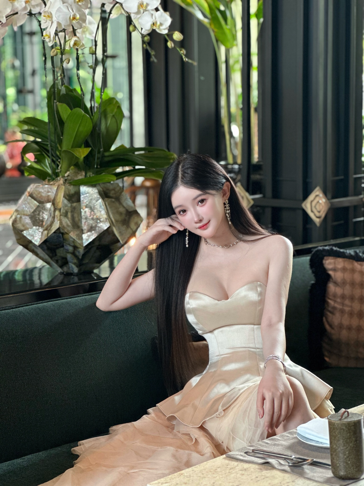 时尚女星孙心娅泰国诠释国人魅力