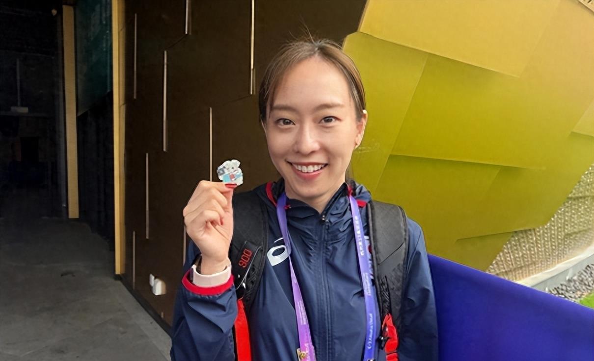 单身女子石川佳纯9年爱慕马龙,偷偷观战被拍!