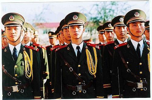 探访中国武警部队仪仗大队,看威武雄壮,听军歌嘹亮,赏气壮山河