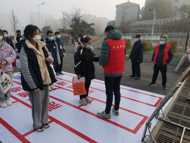 虎力全开向未来——津市市车胤中学开学首日