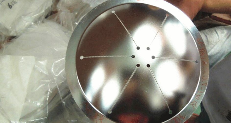 气瓶爆破片安装位置