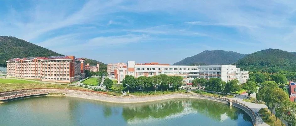江苏无锡太湖学院图片