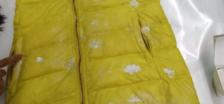 羽绒服发霉怎么洗掉霉斑