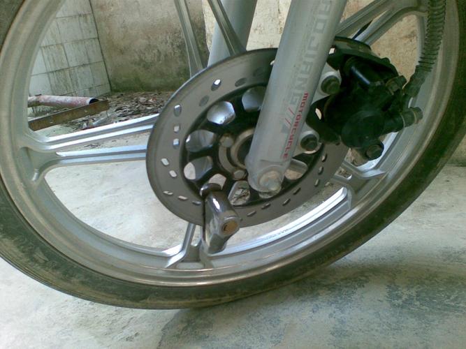 鼓式刹车的优点缺点?