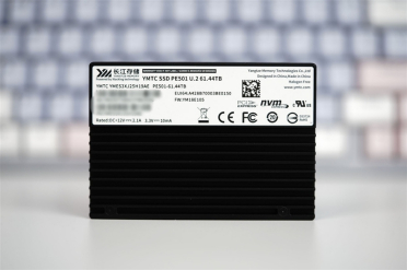 专为AI而生的企业级QLC SSD！长江存储PE501 61.44TB评测：超过1PB的写入测试