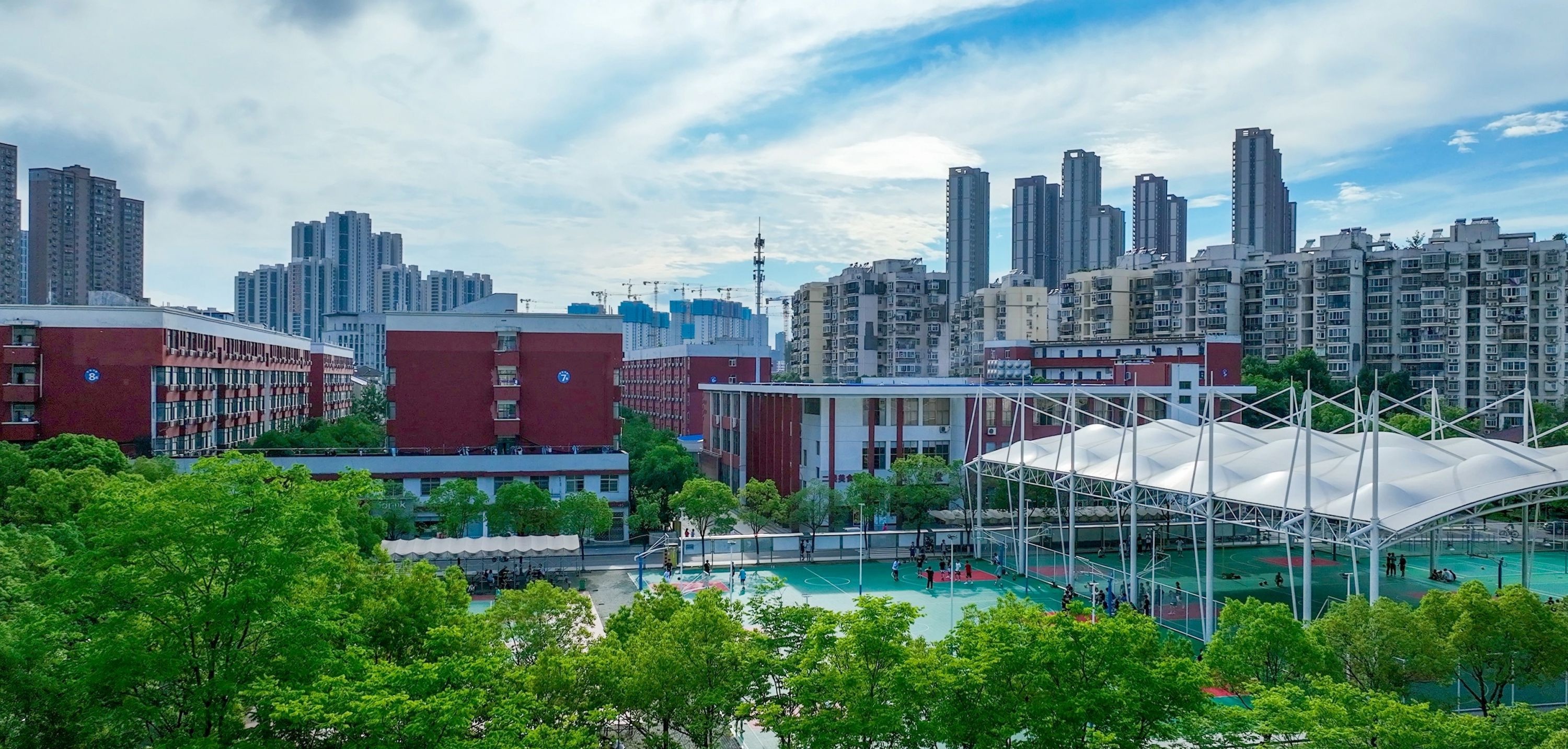 何以不负青春?来武昌工学院,追梦!