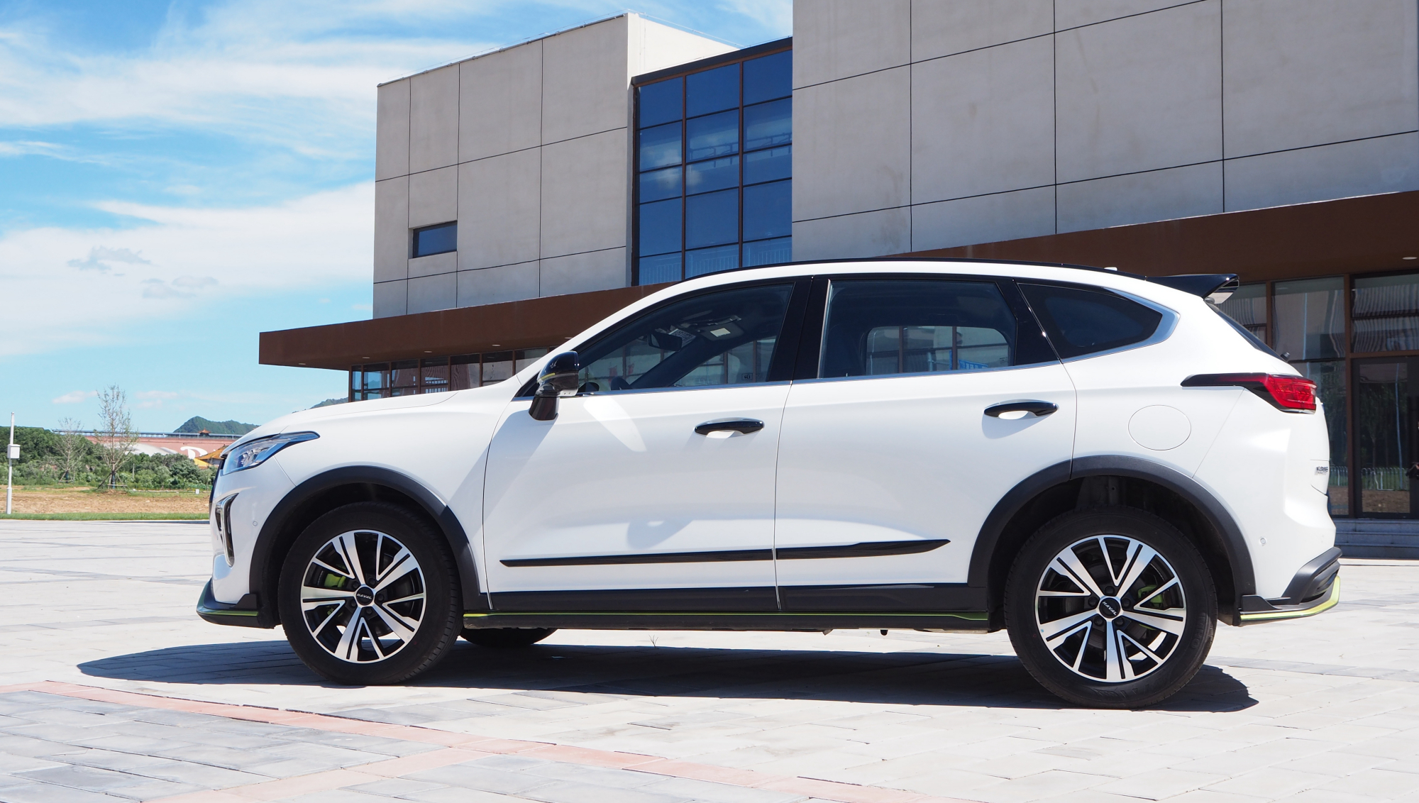 开出4.6升的平均油耗,我只拿了第三名——试驾哈弗赤兔DHT混动版