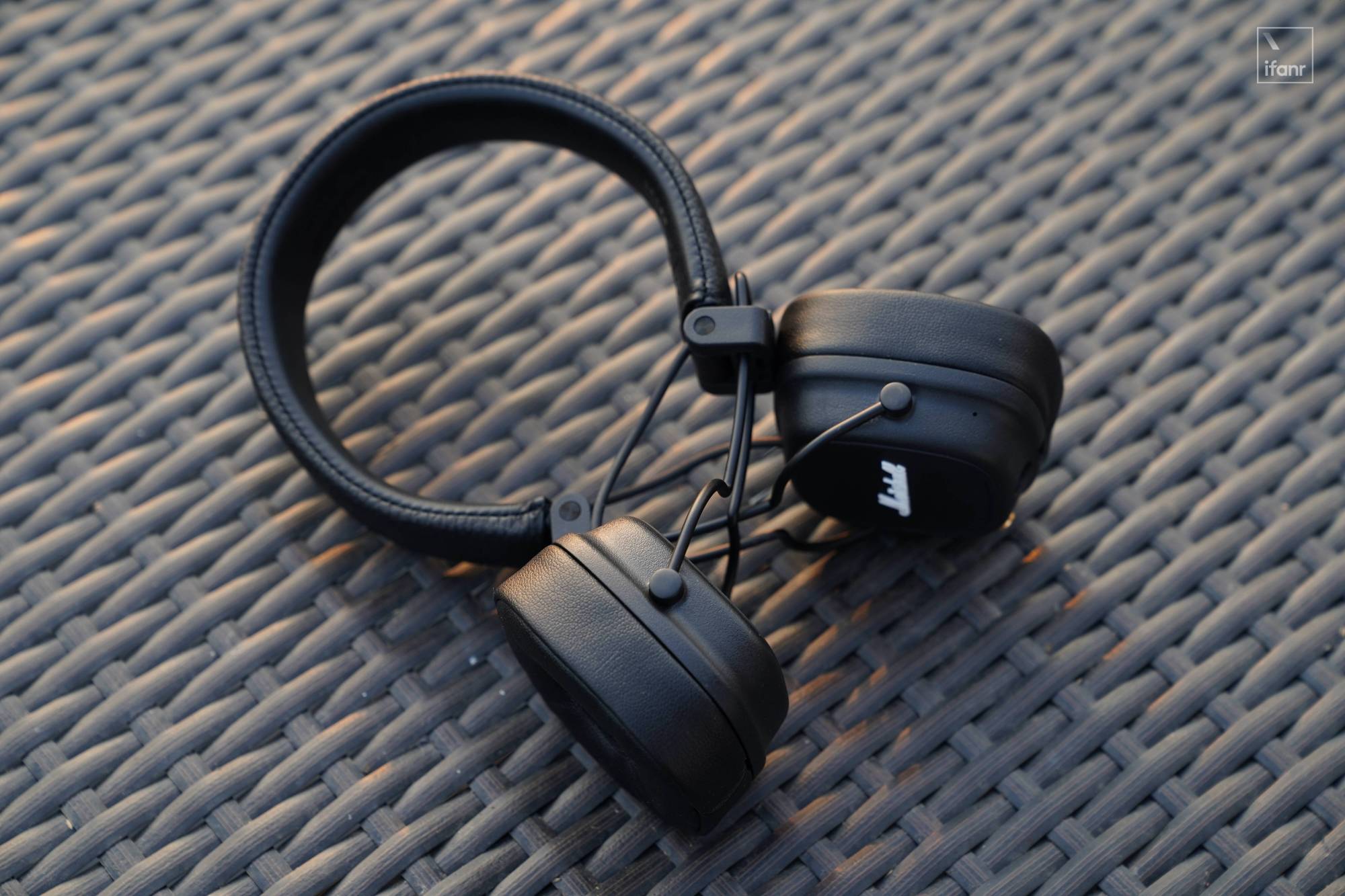 第四代 marshall major 评测:一副有性格的耳机,生来躁动