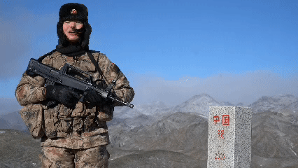 ����30�����϶ȡ�������10������Խ7��ѩɽ����Ů������Ѳ�߶ӣ�������