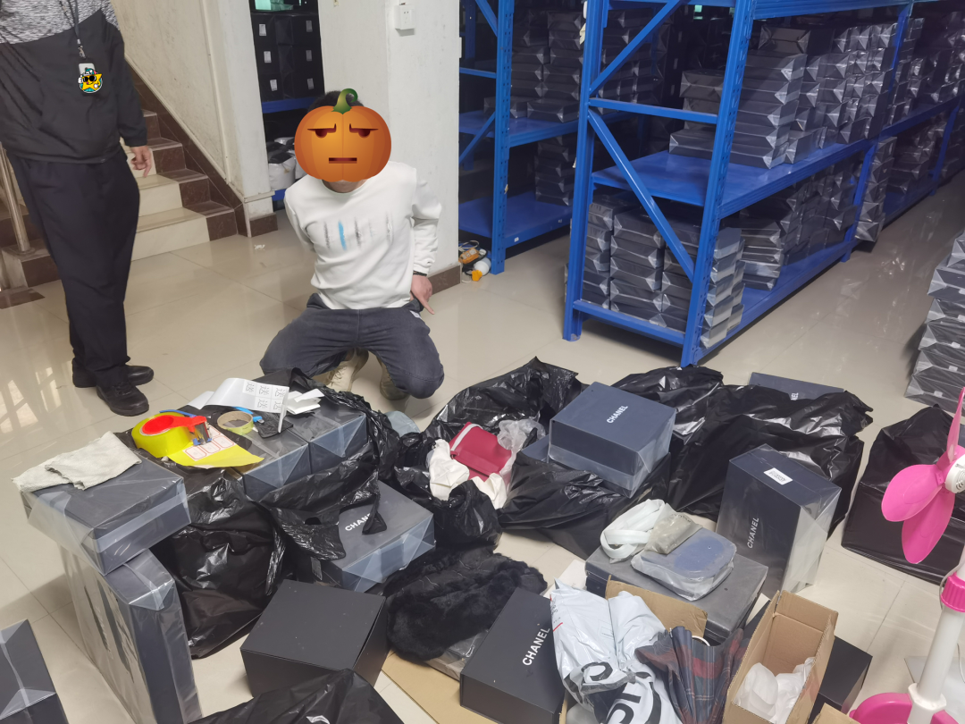 销售假冒品牌手袋,涉案达6000万!一周内4窝点被端