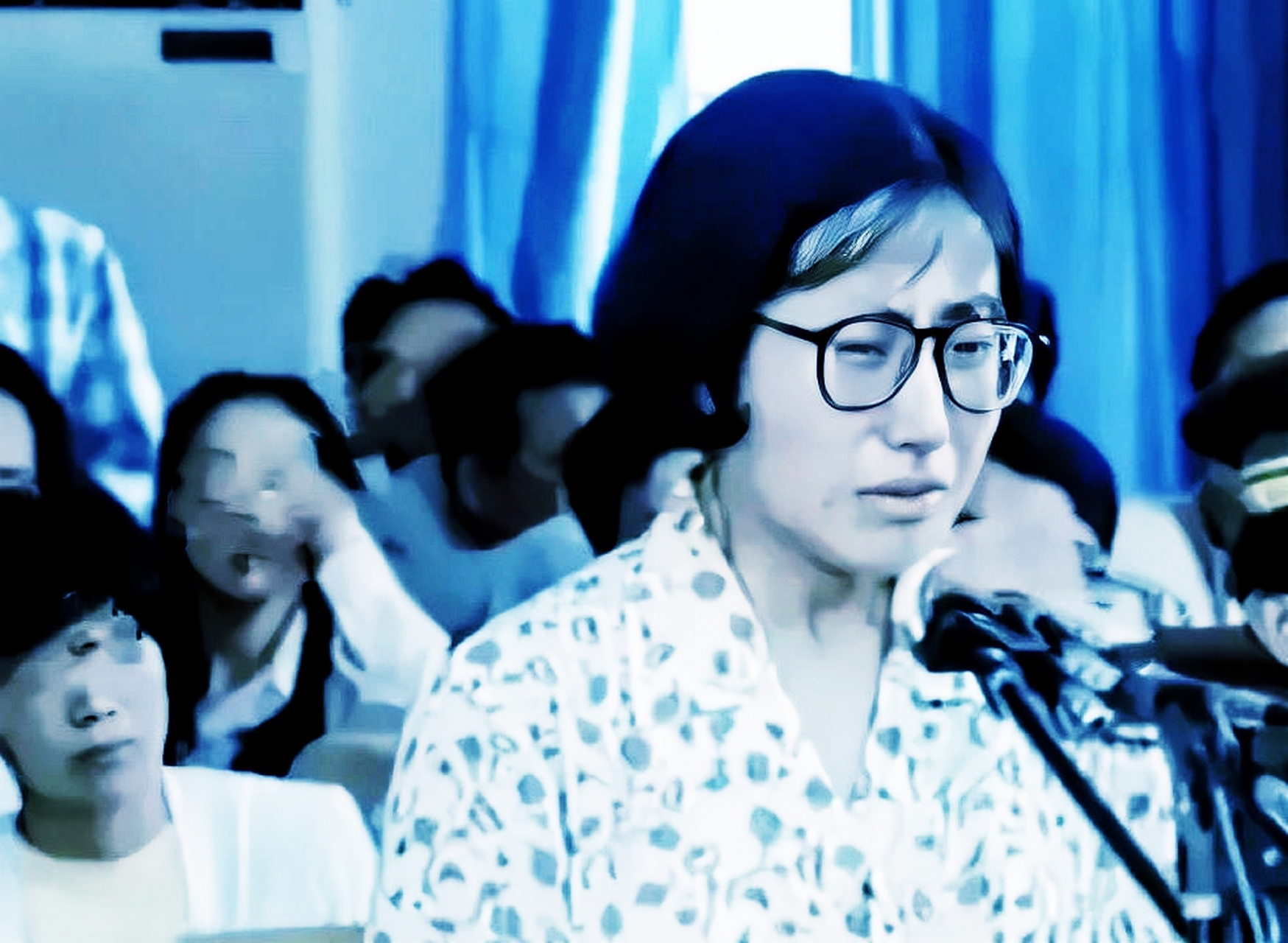 "1996年,上海,杨玉霞在"硫酸毁容案"中公开受审的照片.