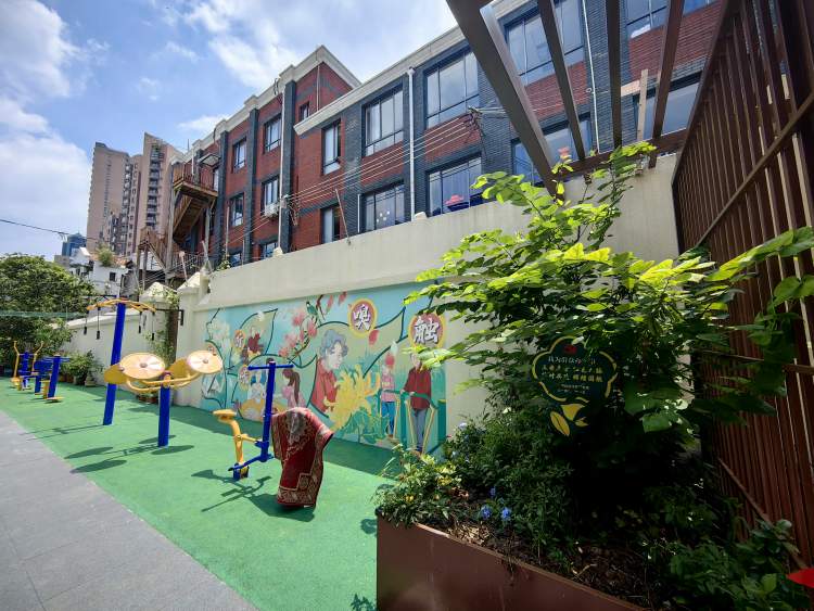 百年里弄的狭长小巷焕新成"五感花园"!