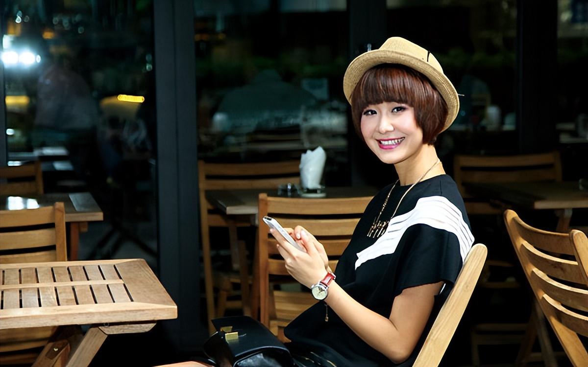 广东卫视一姐吴瑕,唱歌专业出身,因刘德华一句话转做主持人