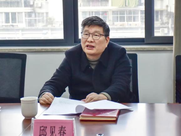 邱见春来新区康山街道走访调研