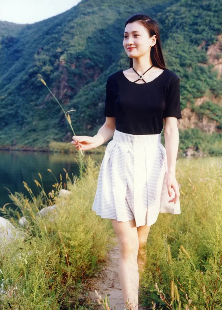 林芳兵近照曝光,曾6次登上《大众电影》封面封底,已13年未演戏