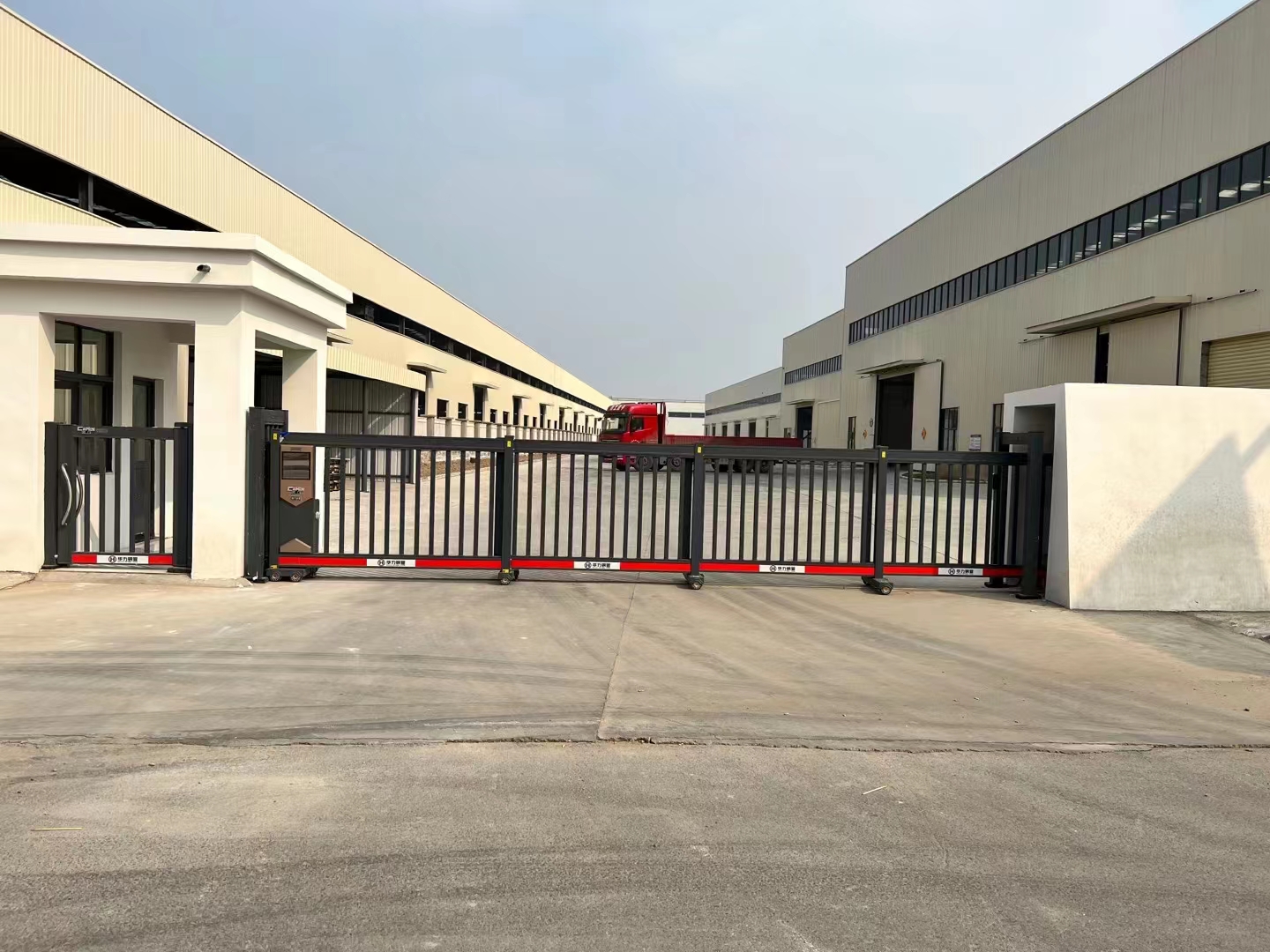 作为省会城市,济南企业厂区电动门的必要性分析