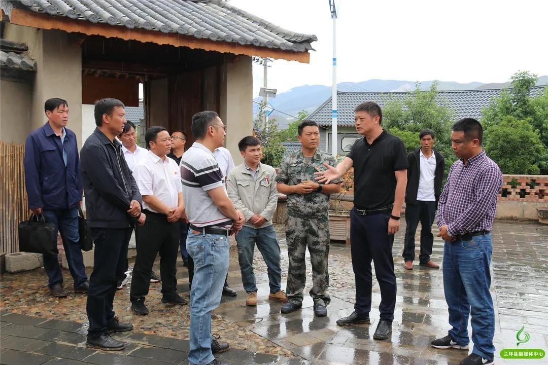 熊文彬,张竞超到通甸镇开展高原特色现代农业产业发展调研