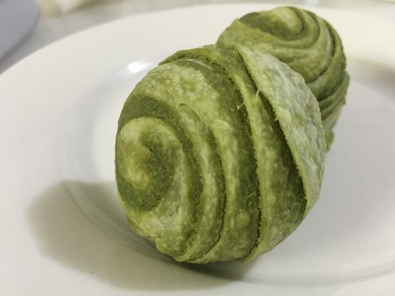 教你做抹茶绿豆酥,层层酥到掉渣渣,内馅绵软香甜,都说不够吃