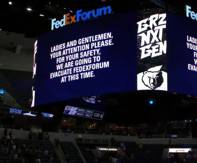 灰熊雄鹿比赛取消,莫兰特三节砍下27分