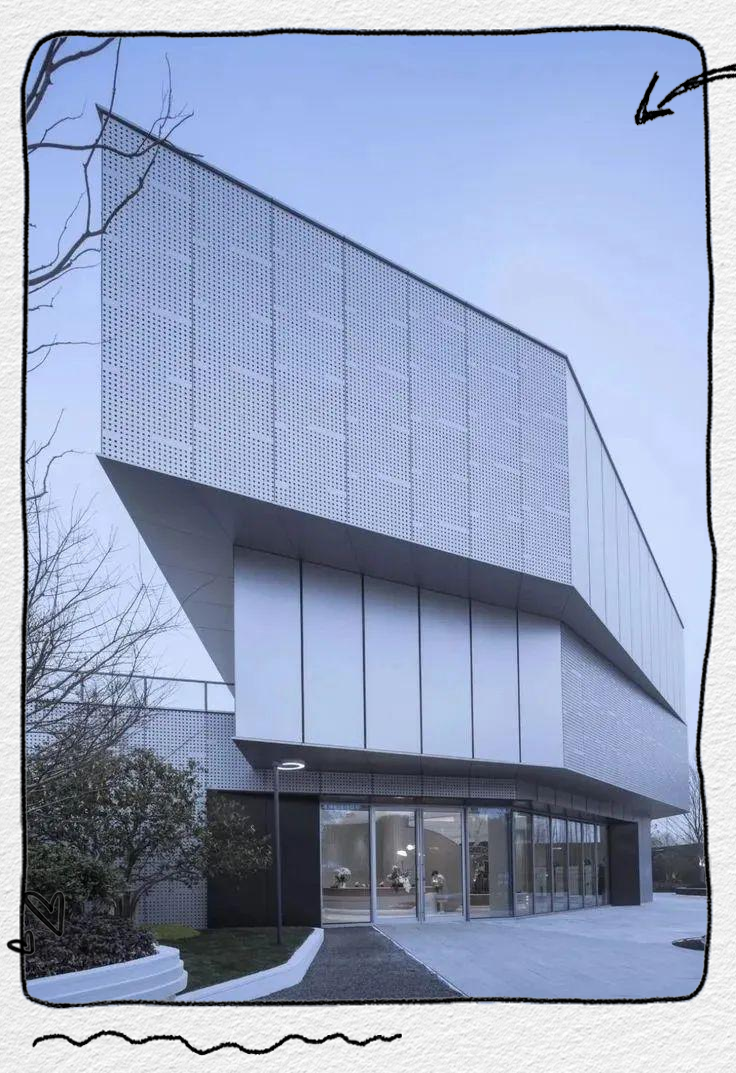 穿孔铝板在现代建筑设计中的多样化应用