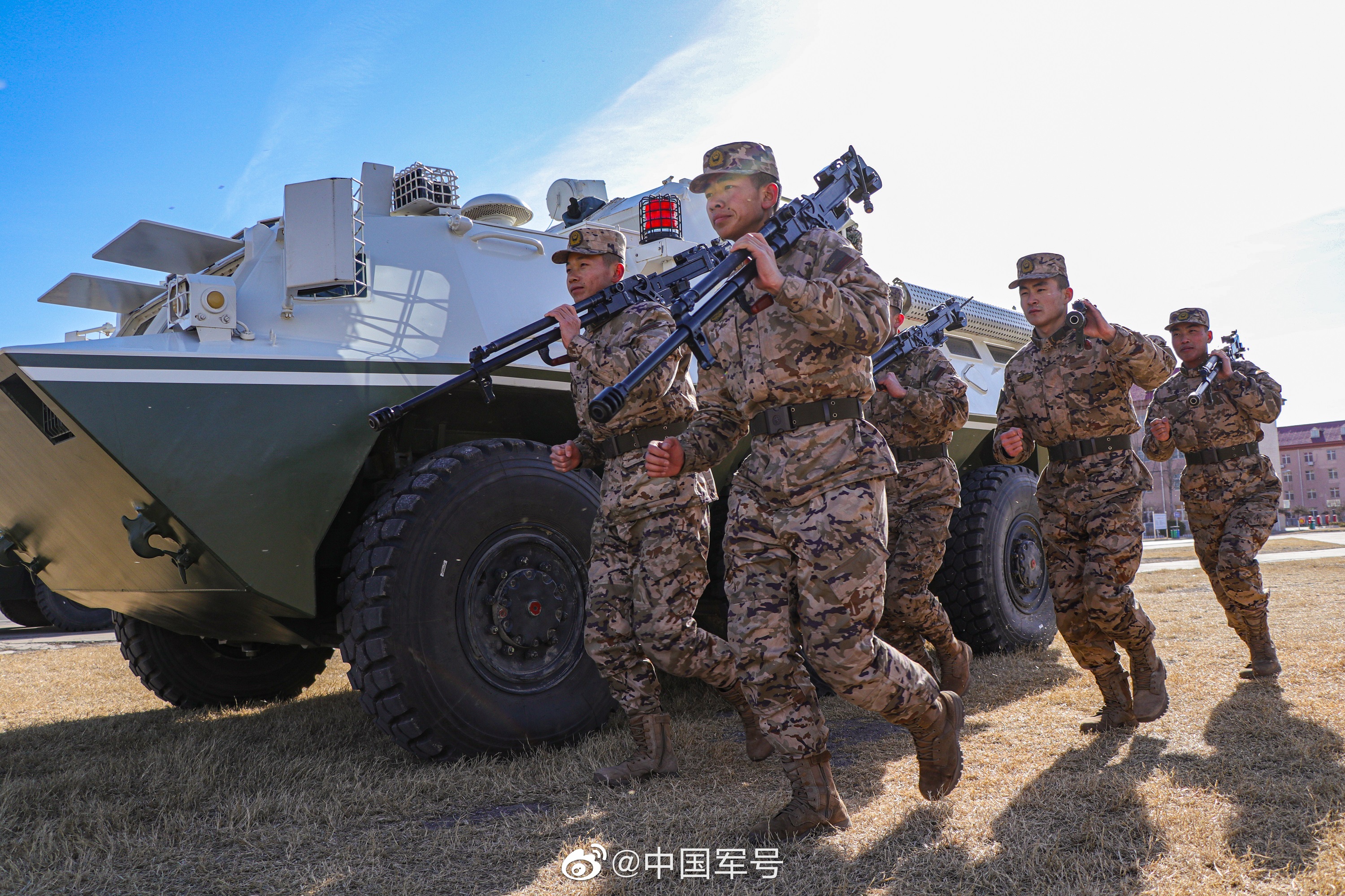 武警军训图片图片