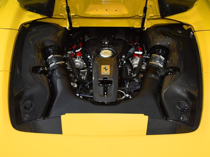 而法拉利711,作为该品牌的一款重要车型,无疑继