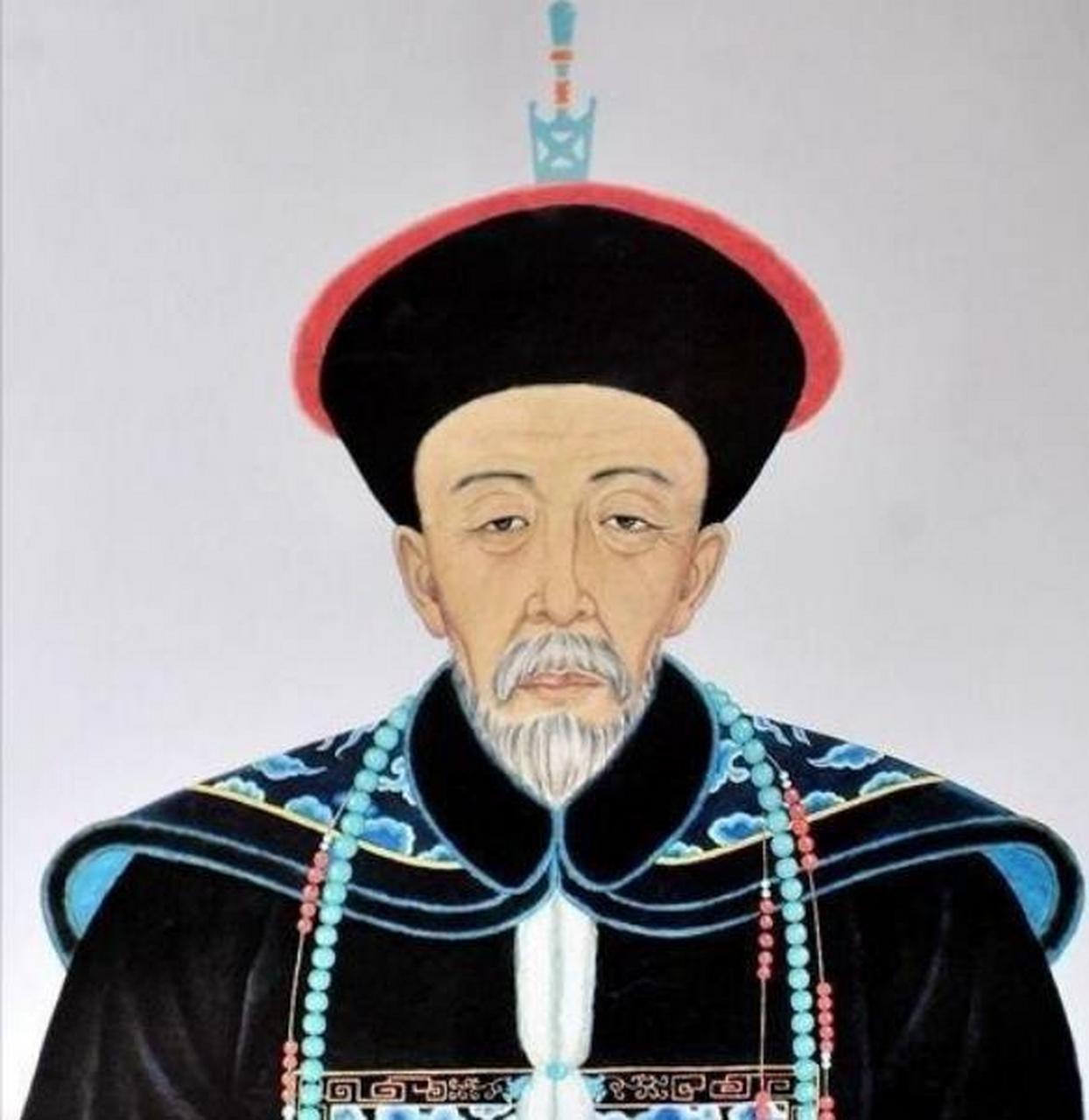 一天夜里,刘墉正准备休息,两名乾隆的妃子却突然走进