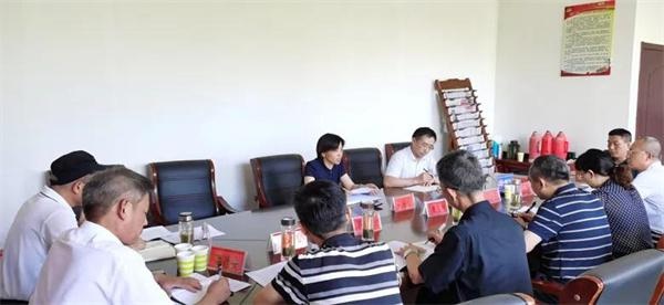 太湖县县长吴海宏到县教育局调研指导工作