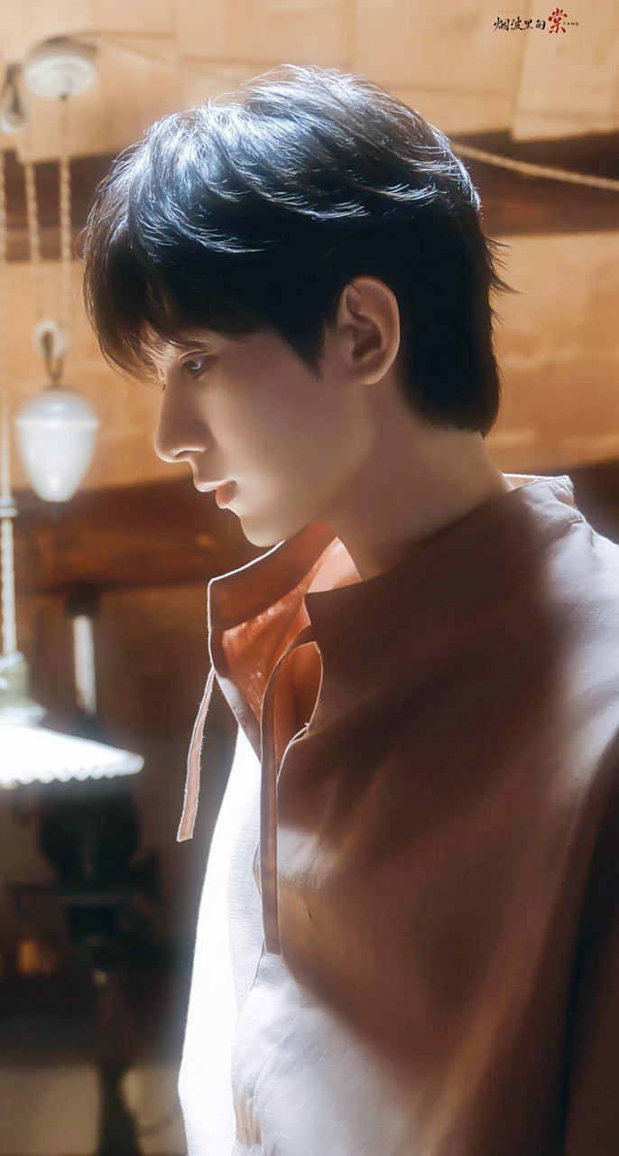 成毅生日照有种别样的精致美,单一纯粹的欲望,这脖子好自信!